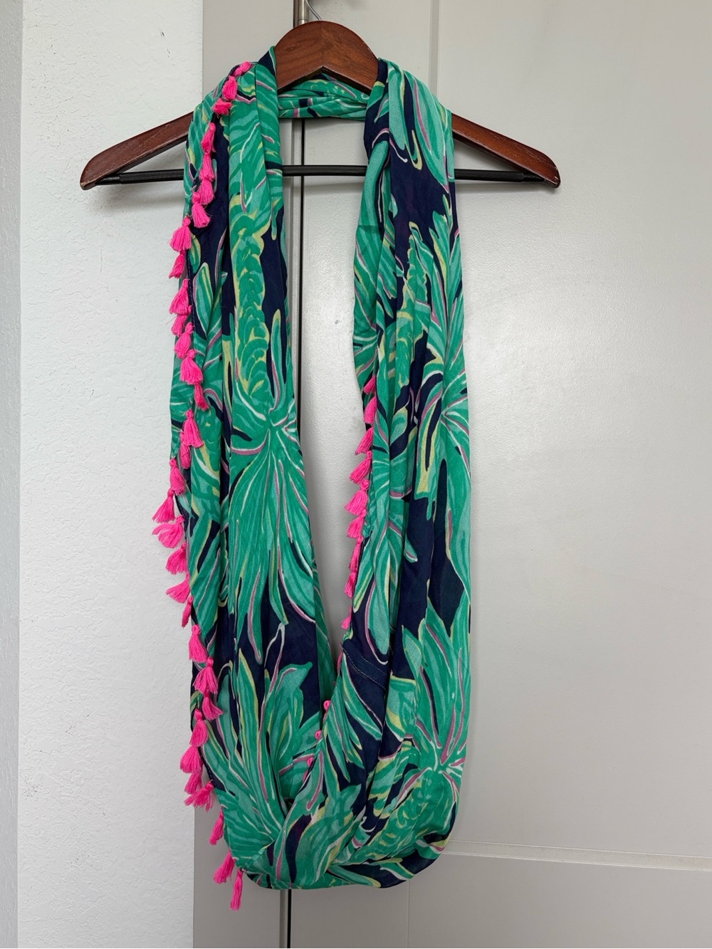 LILLY PULITZER RESORT BLUE GREEN FOREST INFINITY SCARF